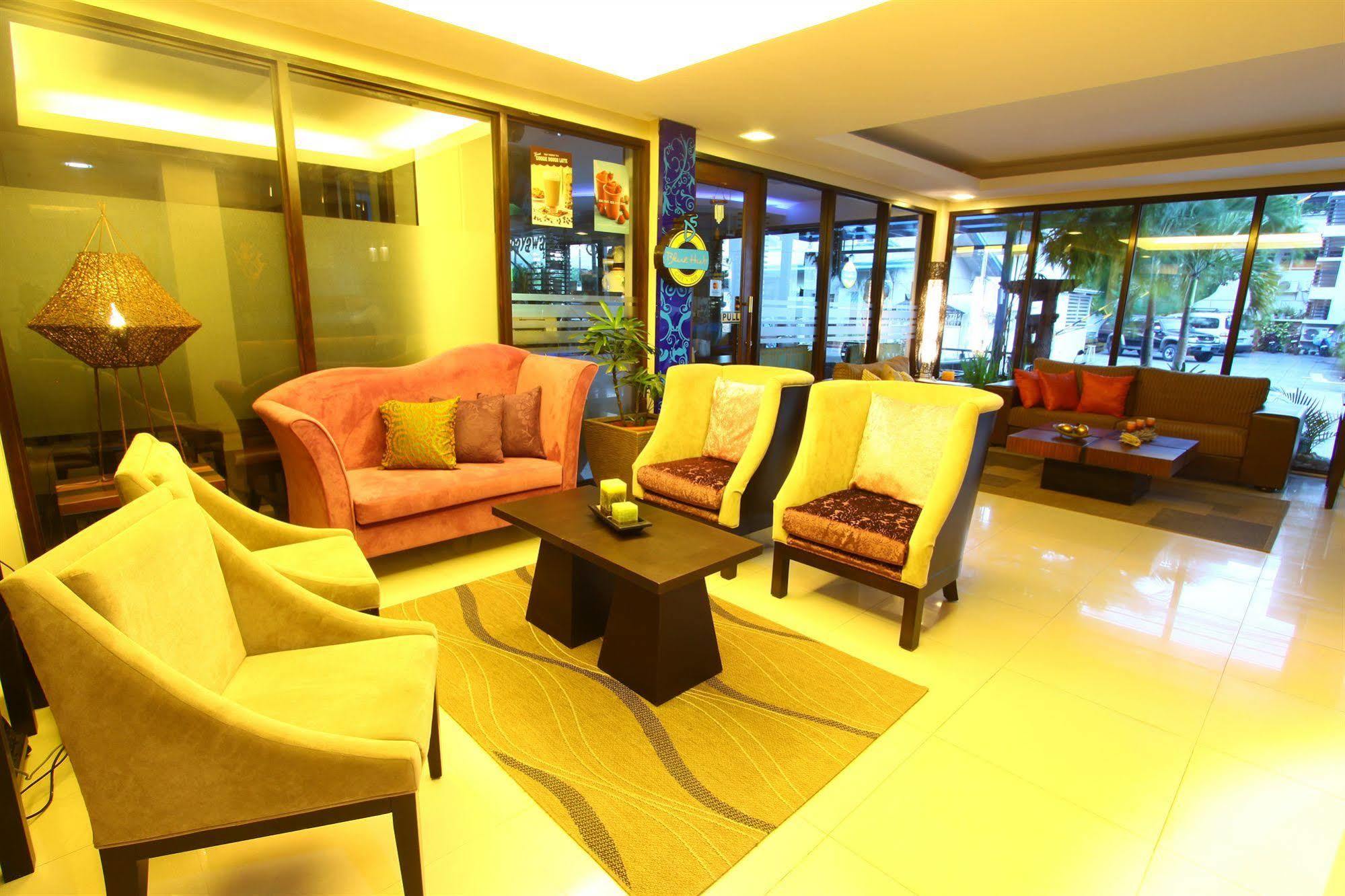 Home Crest Hotel Davao Экстерьер фото